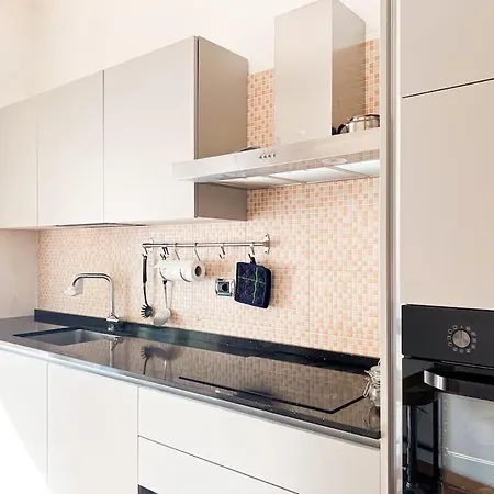 A Due Passi Dal Mare Apartment *