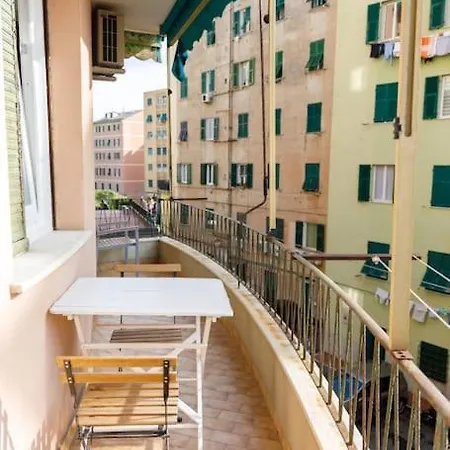 A Due Passi Dal Mare Apartment Genoa